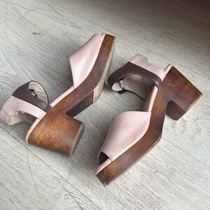 Wooden platform pink leather sandals